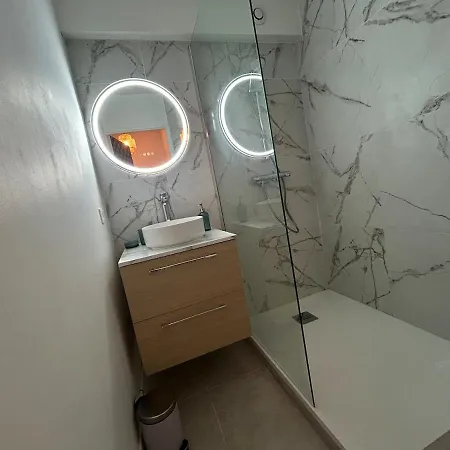 Lägenhet Studio Renove - Balcon, Parking & Velos Inclus *